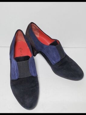 Pas de Rouge Navy, Black & Red Suede Slip-On Loafers with Elastic Vamp